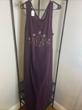 Amanda Smith Plum Sleeveless Embroidered Maxi Dress